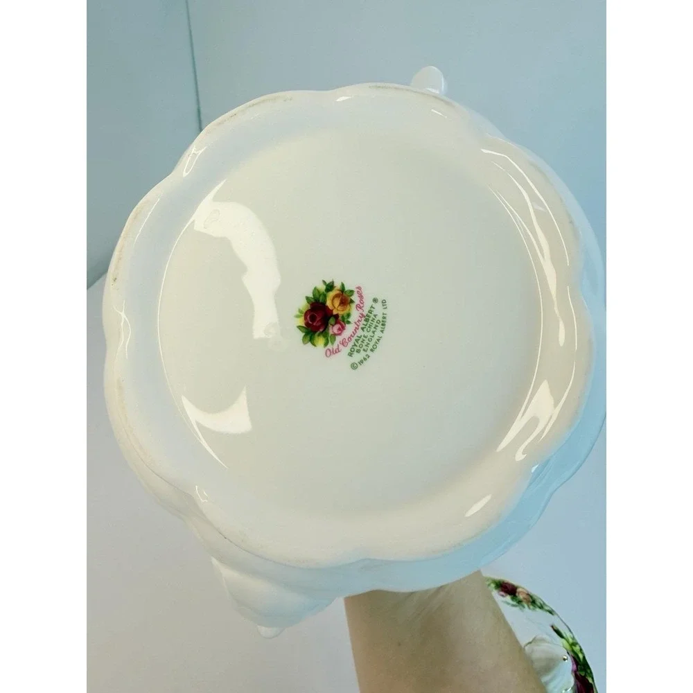 Royal Albert Old Country Roses Tea Pot With Lid Gold Trim 1962